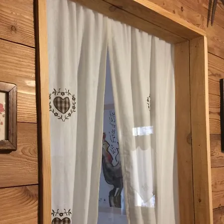 Le Joli Coin Du Passage Αόστα